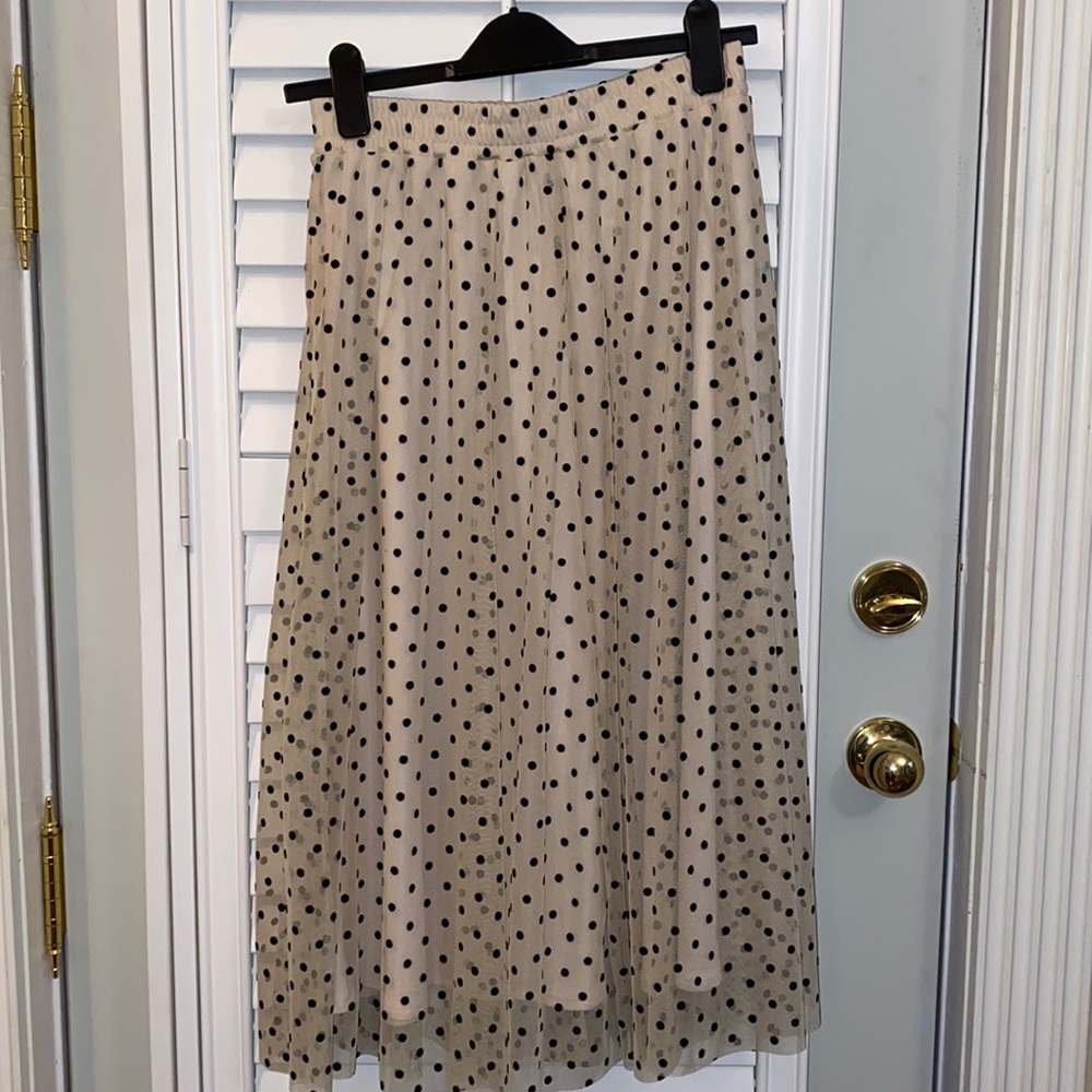 NWOT Maxi skirt with polka dots